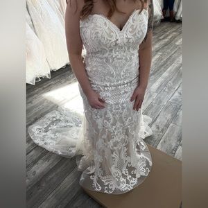 Allure Romance Wedding Dress
